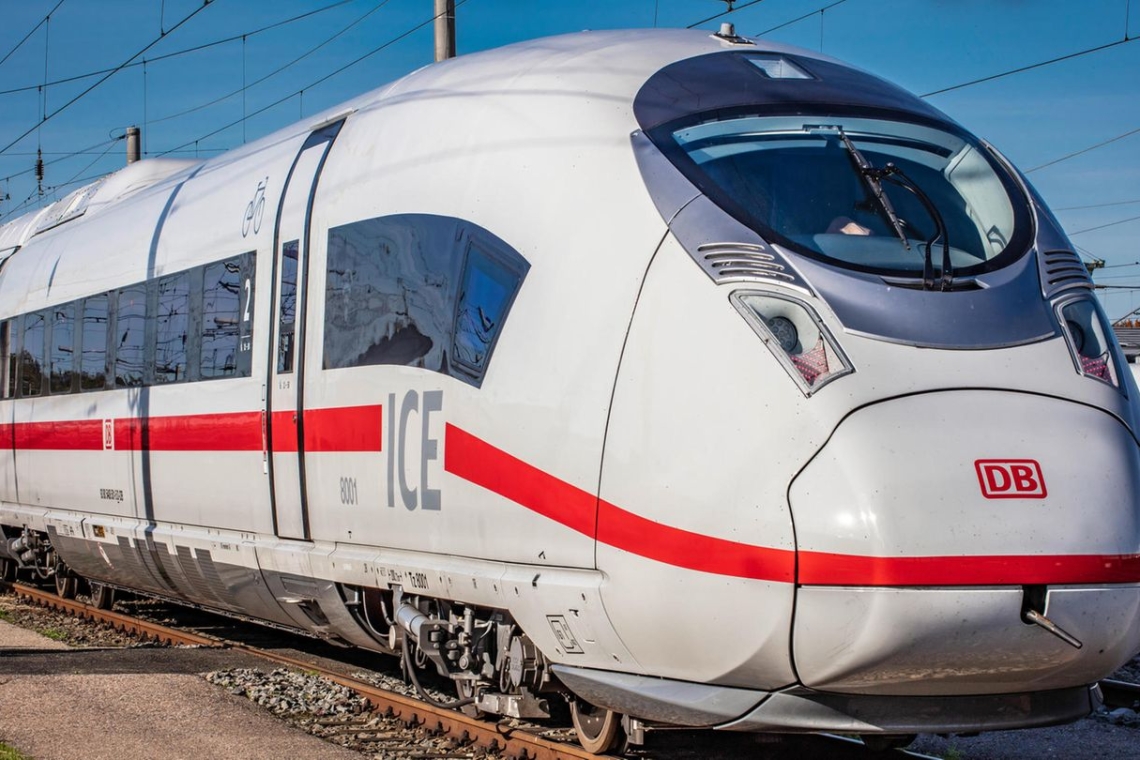 Η Deutsche Bahn ολοκληρώνει την ανανέωση του στόλου ICE, αλλά οι καθυστερήσεις παραμένουν